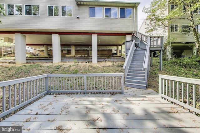 deck with stairs