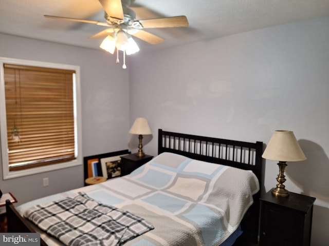 bedroom with a ceiling fan