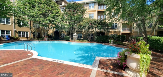 11800 Old Georgetown Unit 1103, Rockville, MD 20852 - view of community pool