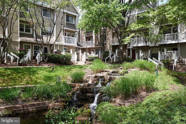 view of surrounding community