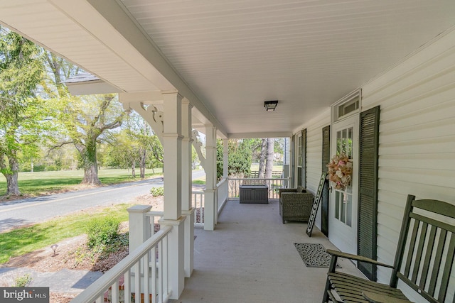 view of patio / terrace with covered porch
