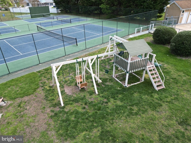 38 S Horseshoe Dr, Ocean View, DE 19970