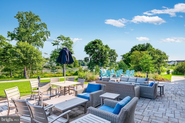 view of patio / terrace with outdoor dining area and outdoor lounge area