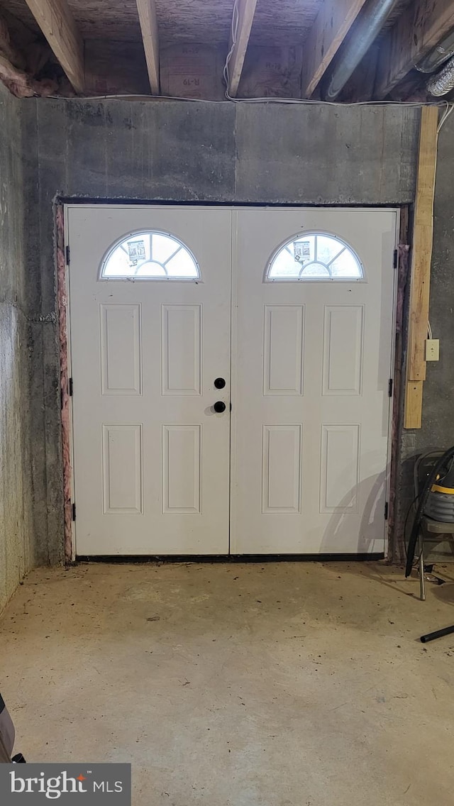 entrance foyer with concrete floors