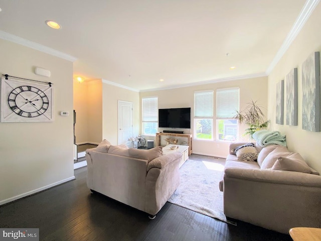 living area with recessed lighting, baseboards, dark wood finished floors, and ornamental molding