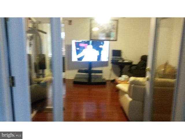 625 Lamberton St, Trenton, NJ 08611 - living area featuring wood finished floors
