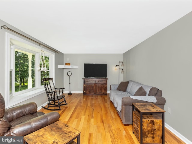 13240 Edgemont Rd, Smithsburg, MD 21783 - living area featuring light wood finished floors and baseboards