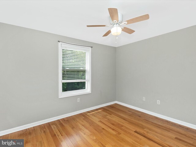 13240 Edgemont Rd, Smithsburg, MD 21783 - empty room featuring baseboards, light wood-style flooring, and a ceiling fan