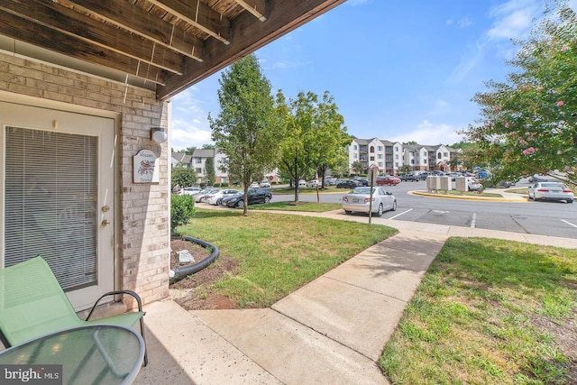 view of yard with a residential view