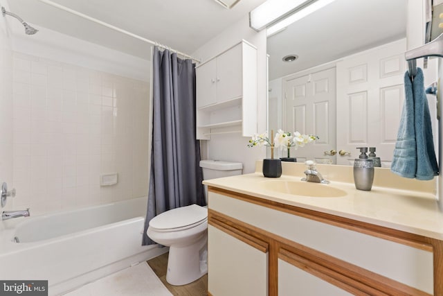 9552 Cannoneer Ct Unit 204, Manassas, VA 20110 - bathroom featuring toilet, shower / bathtub combination with curtain, and vanity