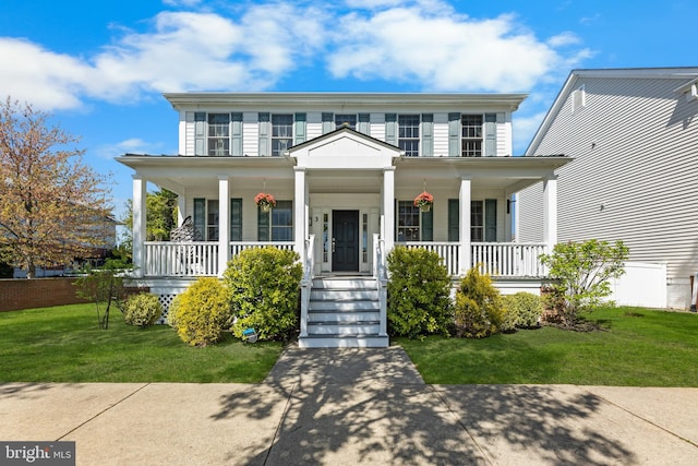 3 Union St, Robbinsville, NJ 08691 - colonial inspired home featuring covered porch and a front lawn