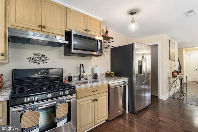 4548 Derby Manor Dr, Baltimore, MD 21215 - kitchen featuring a sink, dark wood-style flooring, visible vents, under cabinet range hood, and appliances with stainless steel finishes