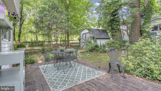 501 Tulip Rd, Riva, MD 21140 - deck with a shed and outdoor dining space