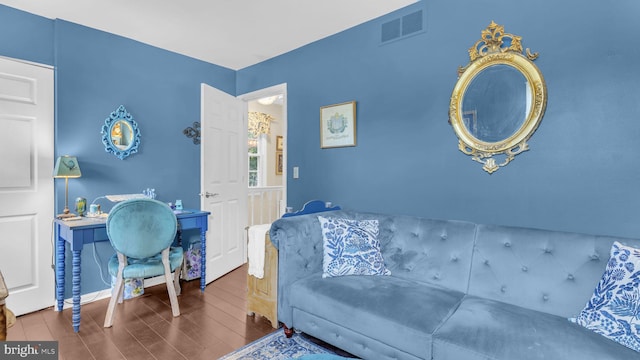 501 Tulip Rd, Riva, MD 21140 - bedroom featuring wood finished floors