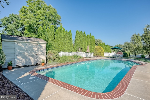 1400 Midhurst Ct, Bel Air, MD 21014 - view of swimming pool featuring a patio area