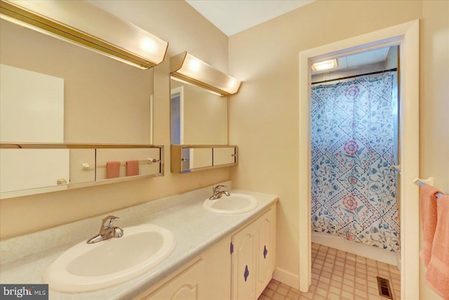 114 Dew Drop Ct, York, PA 17403 - full bath featuring a shower with curtain and double vanity