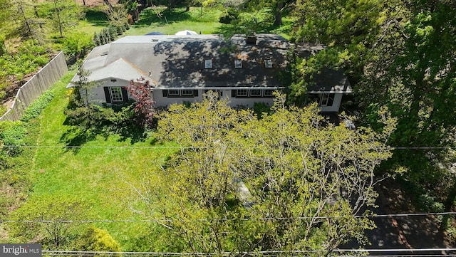 aerial view of property and surrounding area