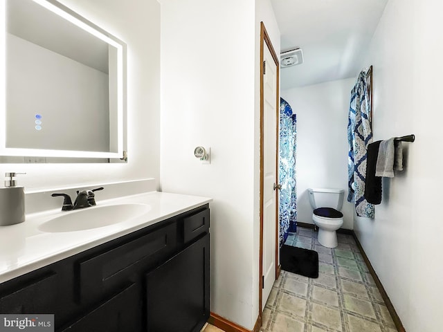 353 Kerrsville Rd, Carlisle, PA 17015 - full bath featuring baseboards, toilet, and vanity