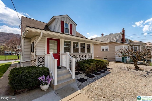 view of front of house
