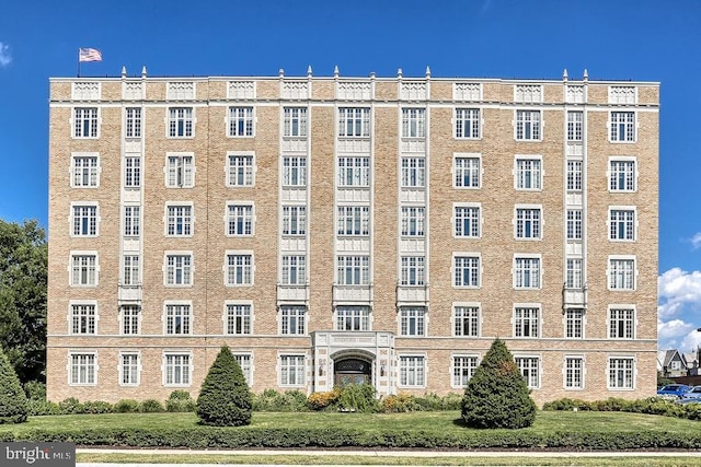 view of building exterior