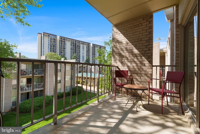 18 Canterbury Sq Unit 302, Alexandria, VA 22304 - view of balcony