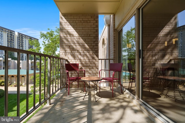 18 Canterbury Sq Unit 302, Alexandria, VA 22304 - view of balcony