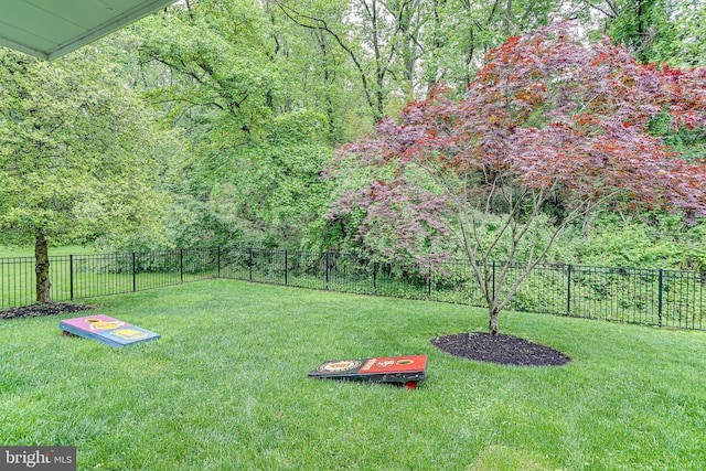 4011 Hummer Rd, Annandale, VA 22003 - view of yard with a forest view