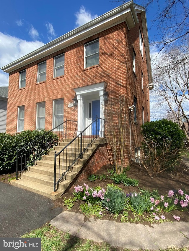 3903 8th St S, Arlington, VA 22204 - view of front of property featuring brick siding