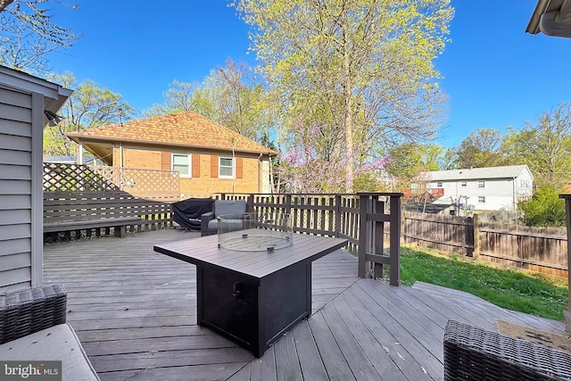 4500 Hadrian Ct, Alexandria, VA 22310 - wooden deck featuring fence