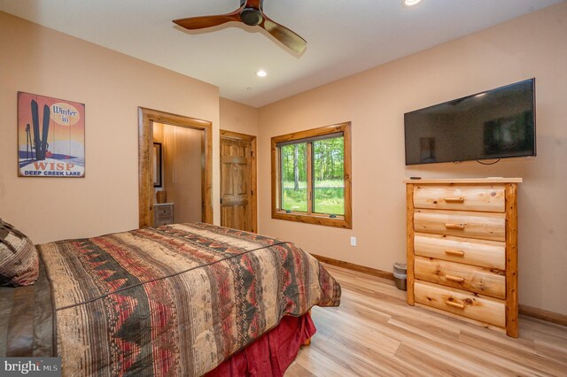 17 Green Jacket Ct, Mc Henry, MD 21541 - bedroom featuring baseboards, recessed lighting, a ceiling fan, and light wood finished floors