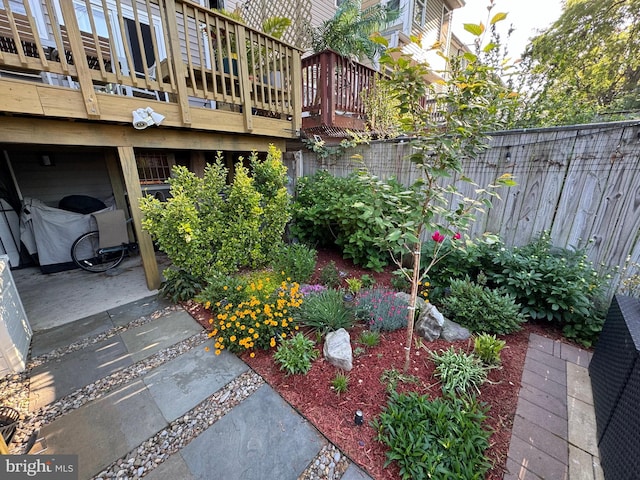 728 Farragut St NW, Washington, DC 20011 - view of yard with fence and a wooden deck