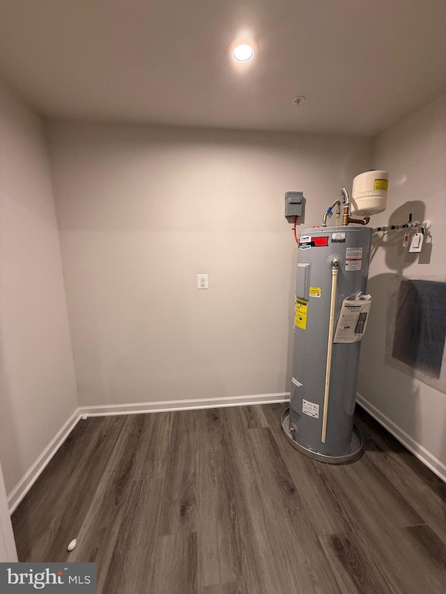 506 Red Bill Ln, Cambridge, MD 21613 - utility room with water heater