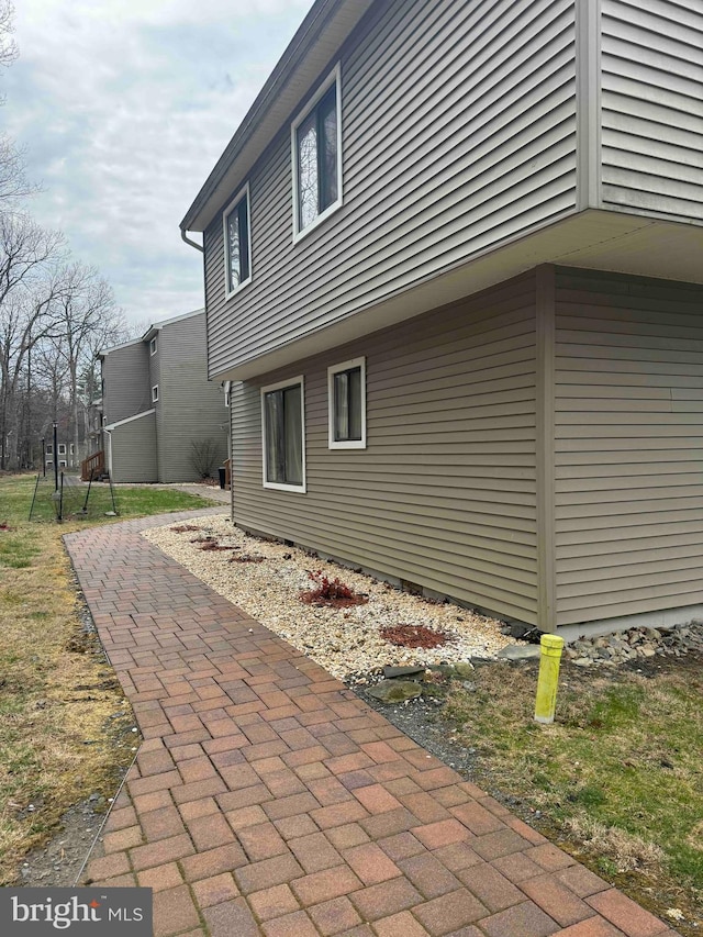 3322 Windermere Dr, Bushkill, PA 18324 - view of side of property