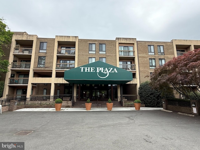 803 N Howard St Unit 435, Alexandria, VA 22304 - view of apartment building / complex