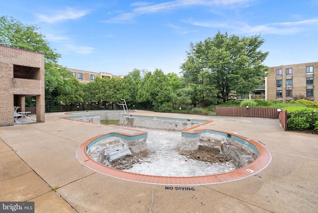 803 N Howard St Unit 435, Alexandria, VA 22304 - community pool with a patio area