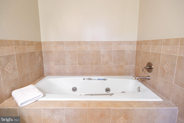 7185 Rivers Edge Rd, Columbia, MD 21044 - full bathroom with a jetted tub