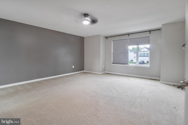 15916 Aerial View Rd, Woodbridge, VA 22193 - empty room featuring carpet floors and baseboards