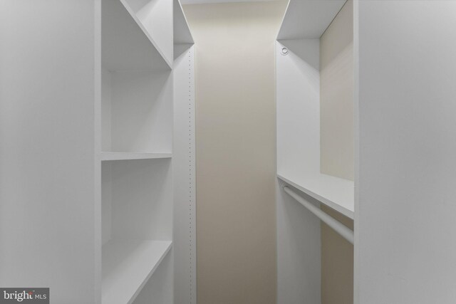 12304 Popes Head Rd, Fairfax, VA 22030 - view of walk in closet