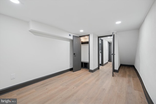 2931 W Susquehanna Ave, Philadelphia, PA 19121 - unfurnished bedroom featuring recessed lighting, visible vents, light wood finished floors, and baseboards