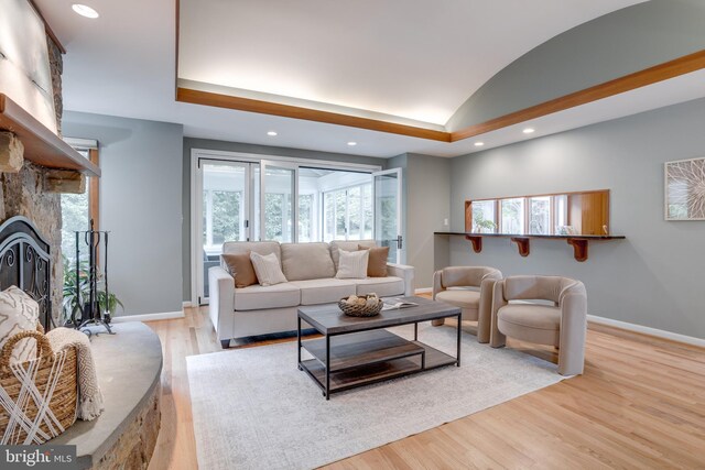 8604 Tobin Rd, Annandale, VA 22003 - living area with recessed lighting, plenty of natural light, baseboards, light wood-style flooring, and vaulted ceiling