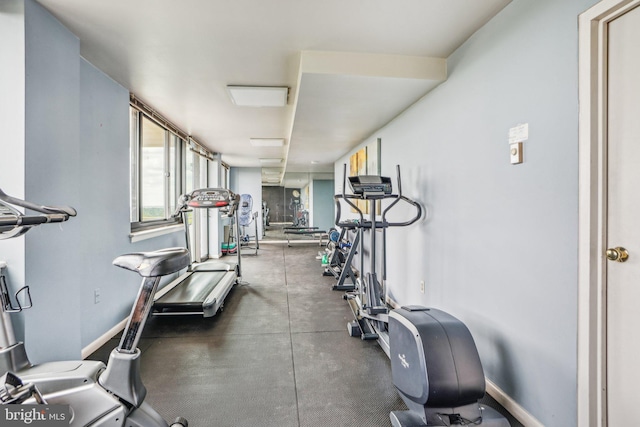 workout area with baseboards