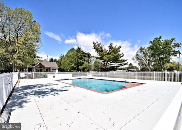 90 Catherine Ct, Levittown, PA 19057 - community pool with fence and a patio area