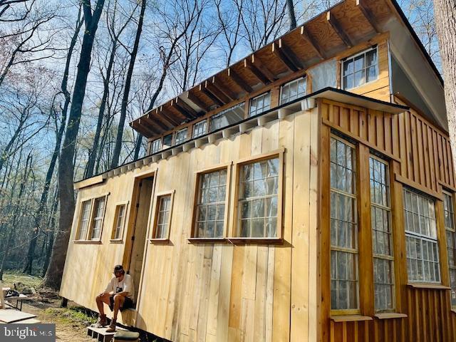 view of side of home