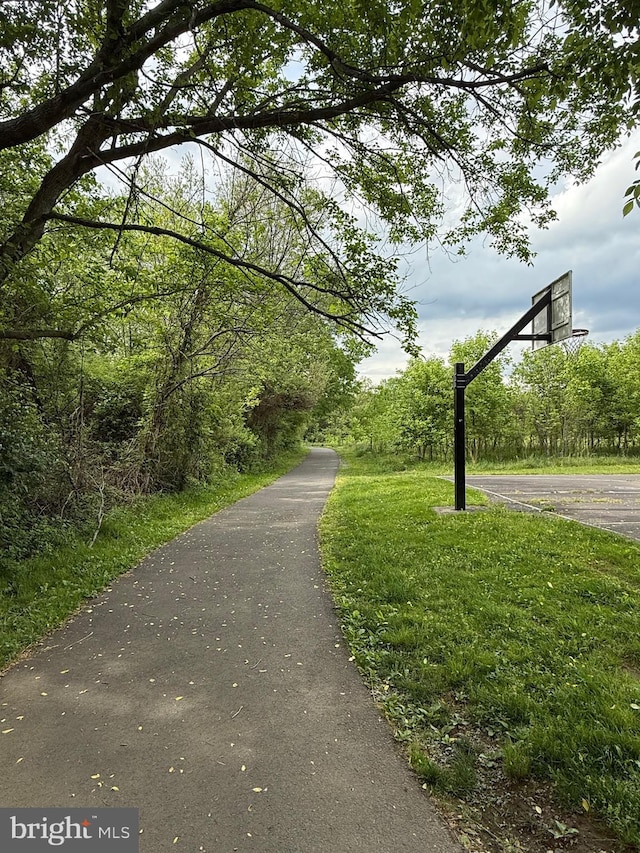 12042 Sugarland Valley Dr, Herndon, VA 20170 - view of property's community