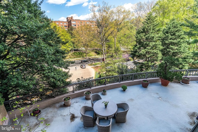4200 Massachusetts Ave NW Unit 106, Washington, DC 20016 - view of patio / terrace