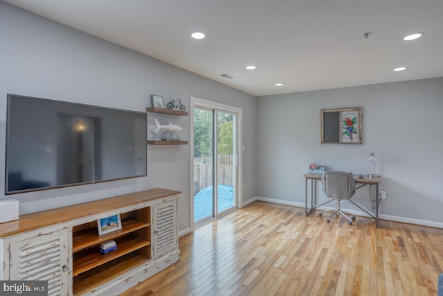 341 Creekside Commons Ct, Stevensville, MD 21666 - office featuring light wood-type flooring, recessed lighting, and baseboards