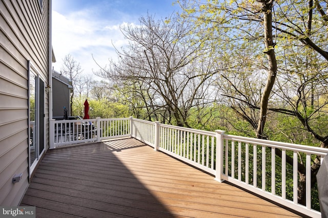 110 Mulberry Ct, Morgantown, PA 19543 - view of wooden terrace