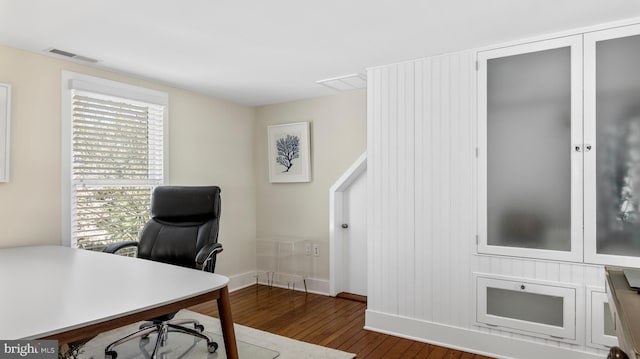 213 S Morris St, Oxford, MD 21654 - office space with wood finished floors, visible vents, and baseboards