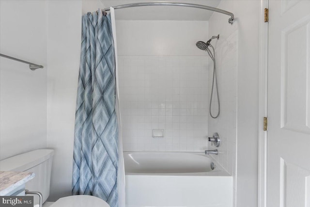 full bathroom with shower / bath combination with curtain and toilet
