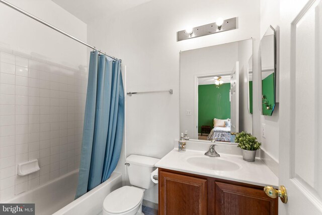 17435 Lethridge Cir, Round Hill, VA 20141 - ensuite bathroom featuring toilet, vanity, shower / tub combo, and ceiling fan